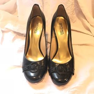 Black pumps • MICHAEL by Michael kors